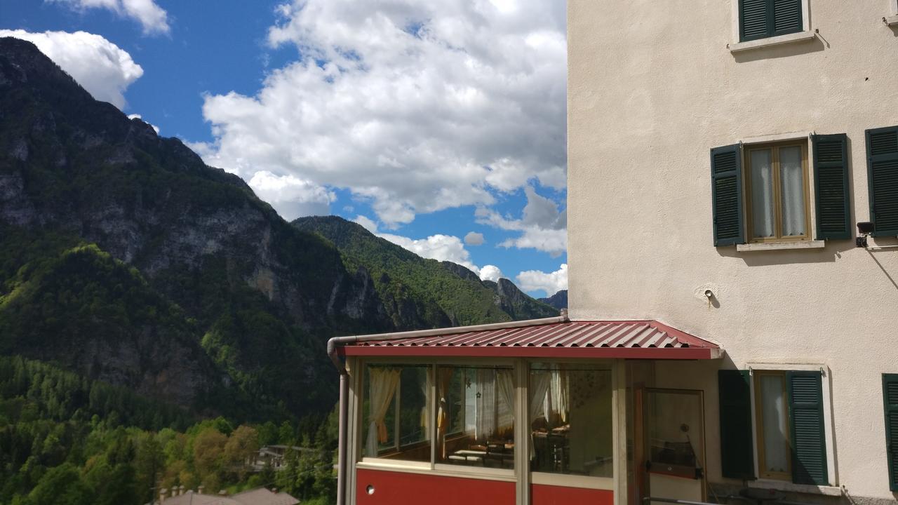 Hotel La Valle Del Drago Piazza Brembana Exterior foto